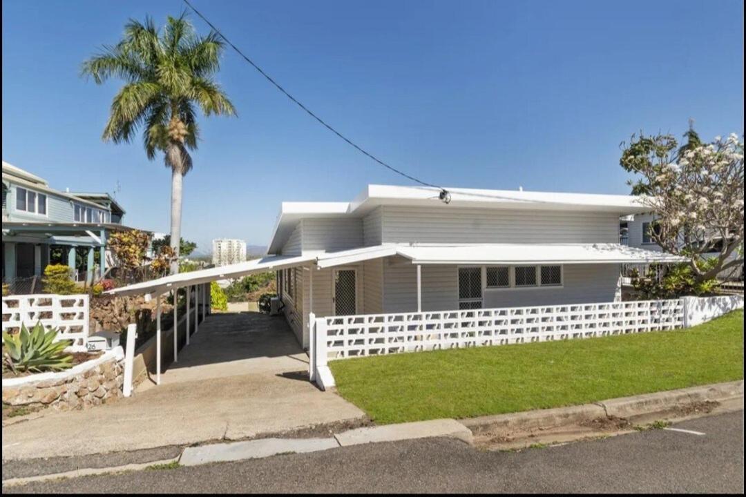 3 Bdrm In Heart * Townsville