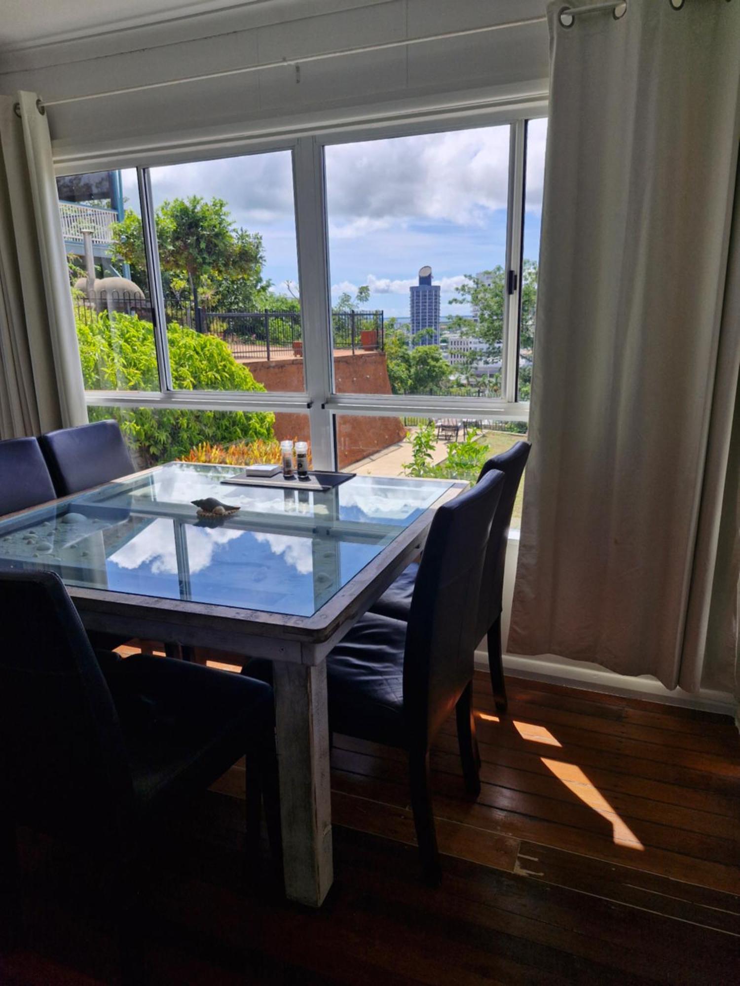 3 Bdrm In Heart Holiday home *